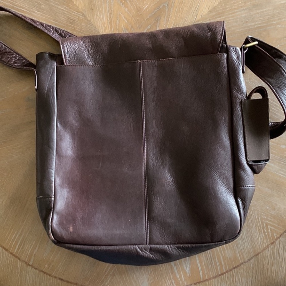 Wilson's Laptop Brown Leather Computer Bag or Messenger Bag - Picture 10 of 12